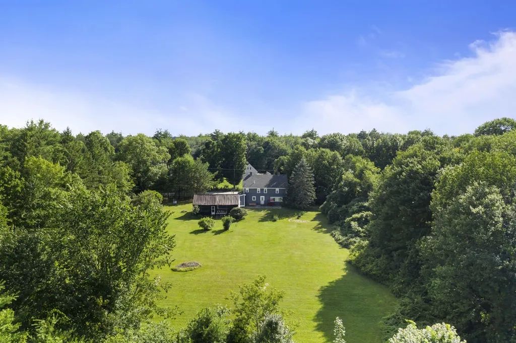 956 Salmon Falls Road Rochester NH 03868