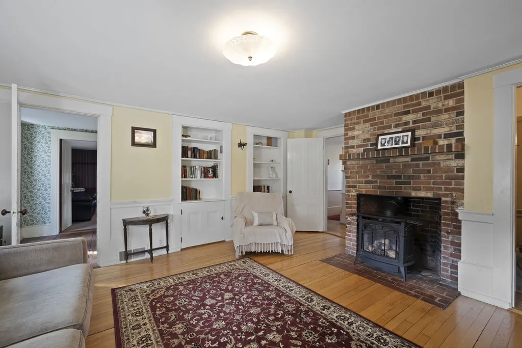 956 Salmon Falls Road Rochester NH 03868