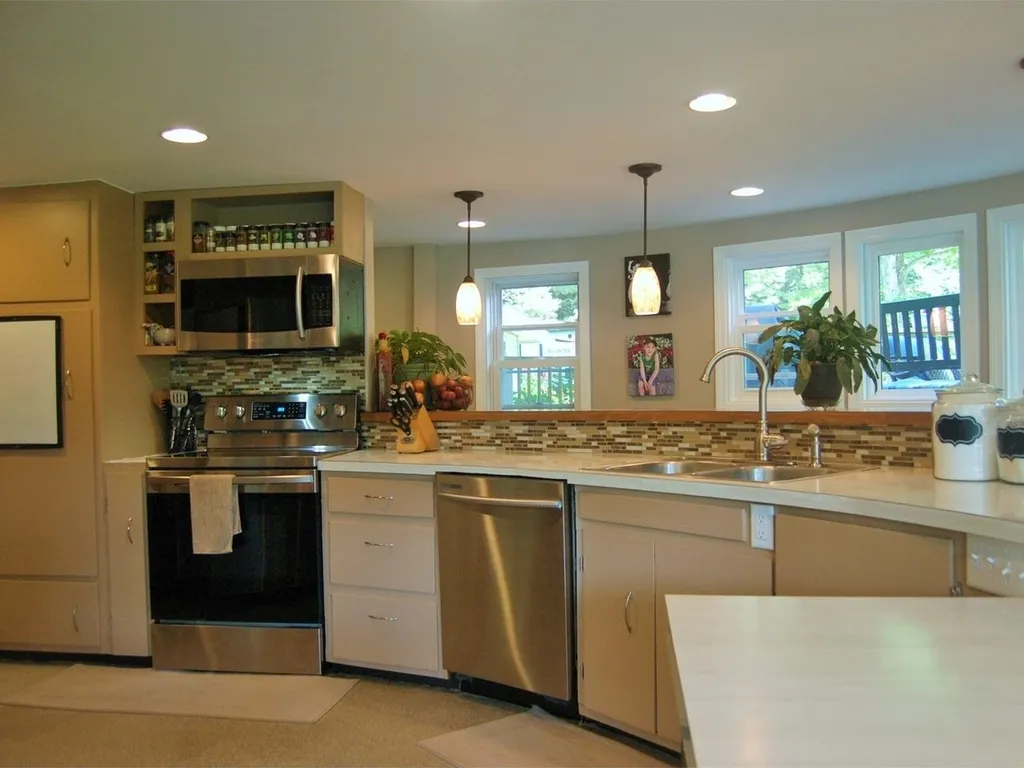 13 Baslow Lane Underhill VT 05489