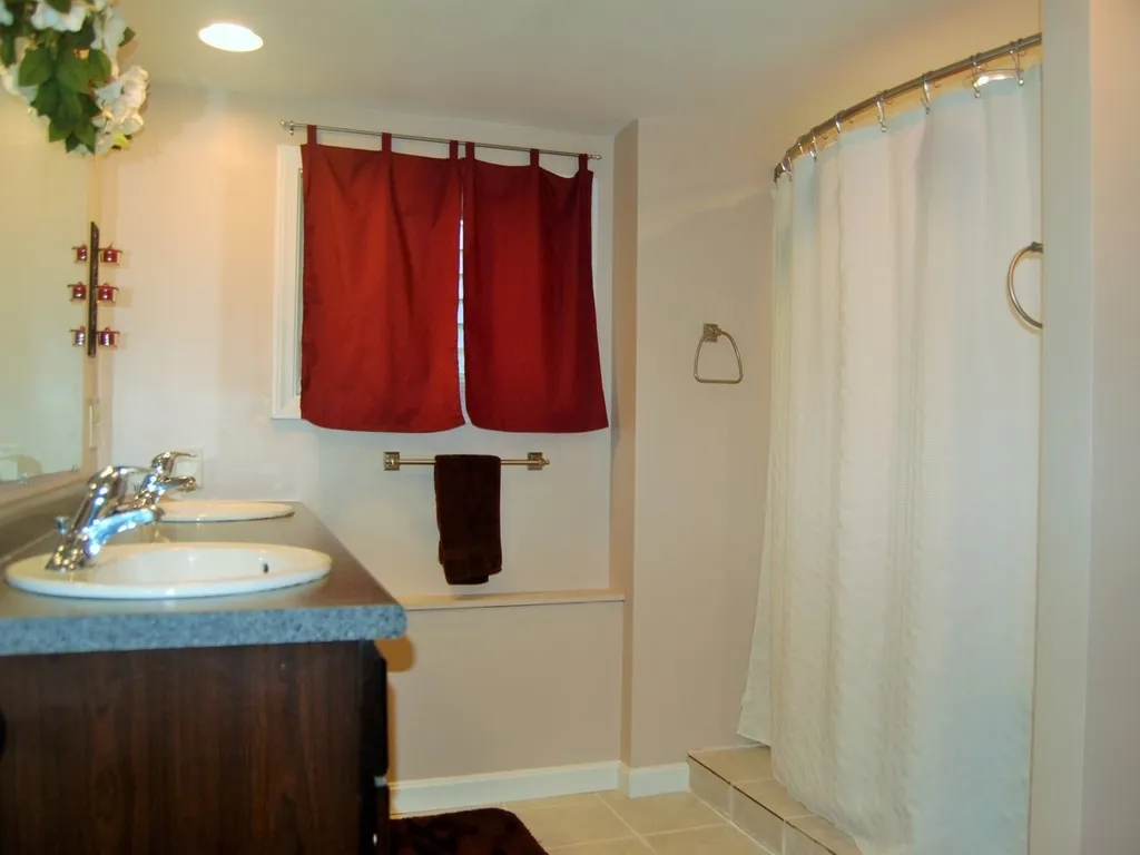 13 Baslow Lane Underhill VT 05489