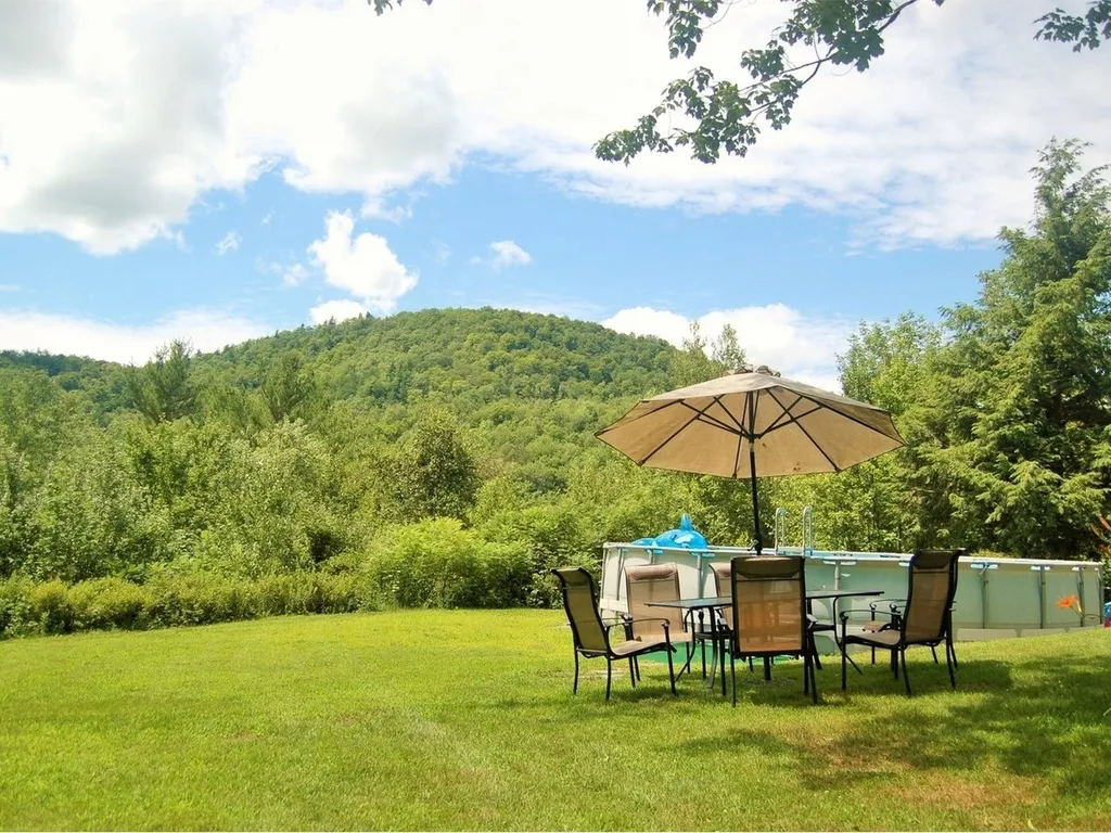 13 Baslow Lane Underhill VT 05489