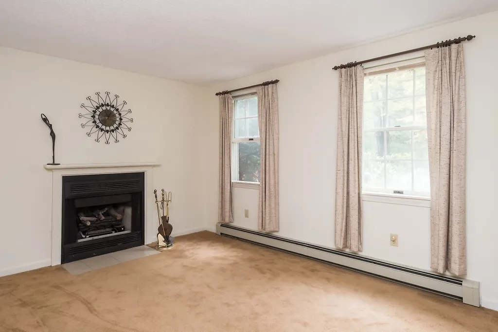 14 Wheelwright Drive Lee NH 03861