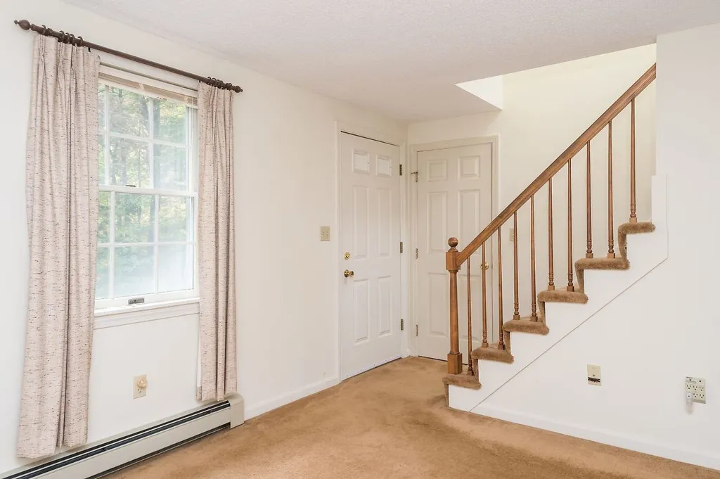 14 Wheelwright Drive Lee NH 03861