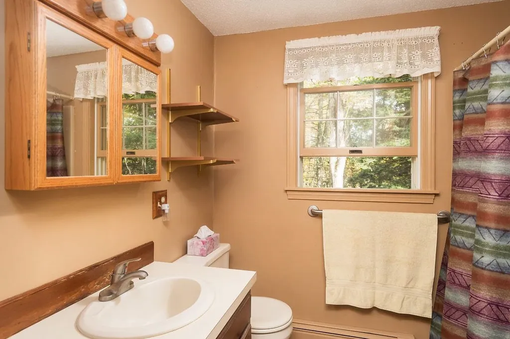14 Wheelwright Drive Lee NH 03861