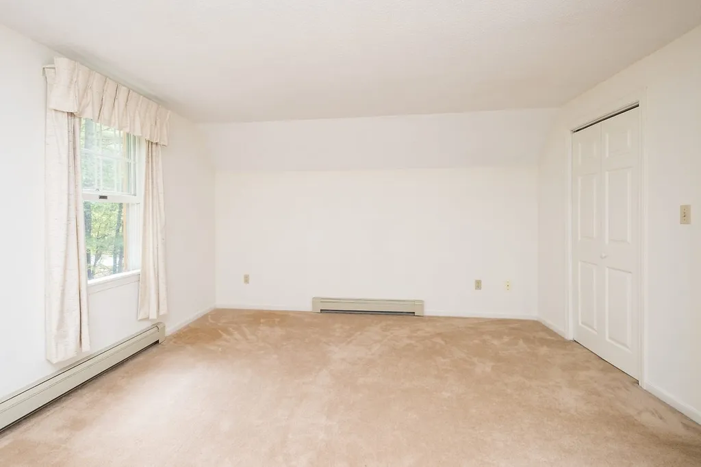 14 Wheelwright Drive Lee NH 03861