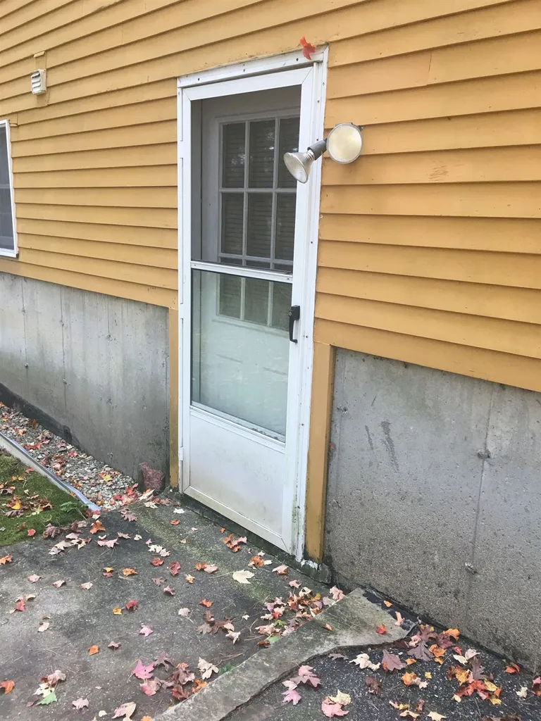 14 Wheelwright Drive Lee NH 03861