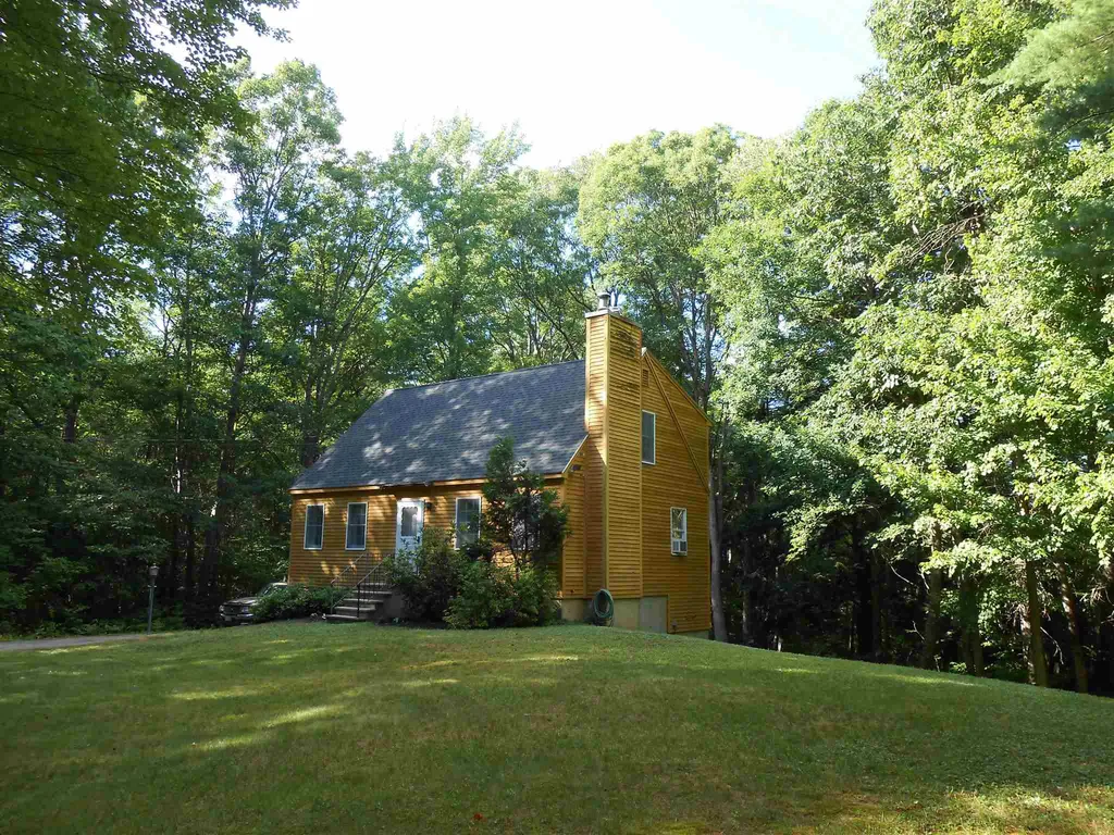 14 Wheelwright Drive Lee NH 03861