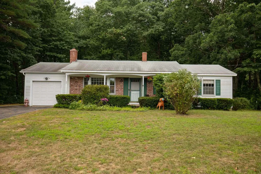 37 Crest Drive Somersworth NH 03878