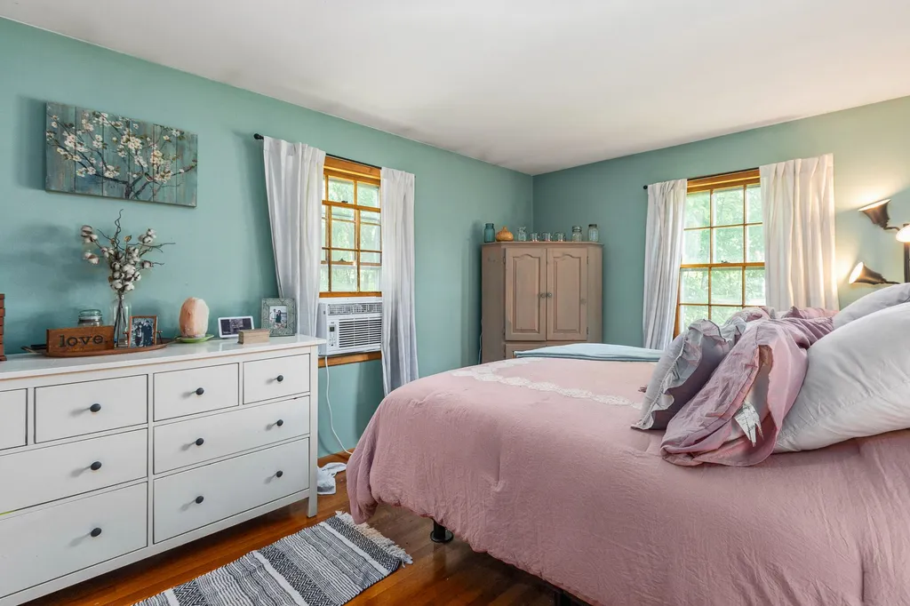 37 Crest Drive Somersworth NH 03878