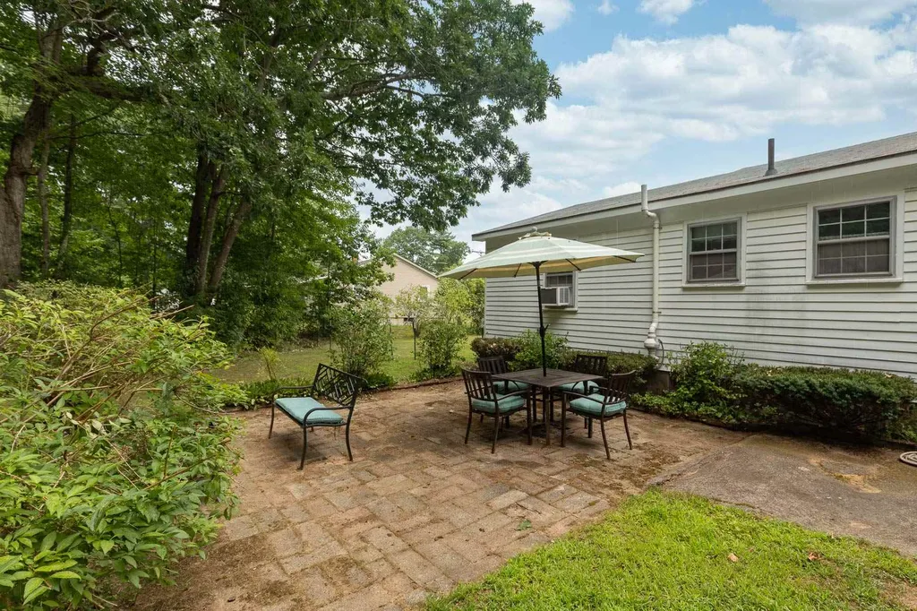 37 Crest Drive Somersworth NH 03878