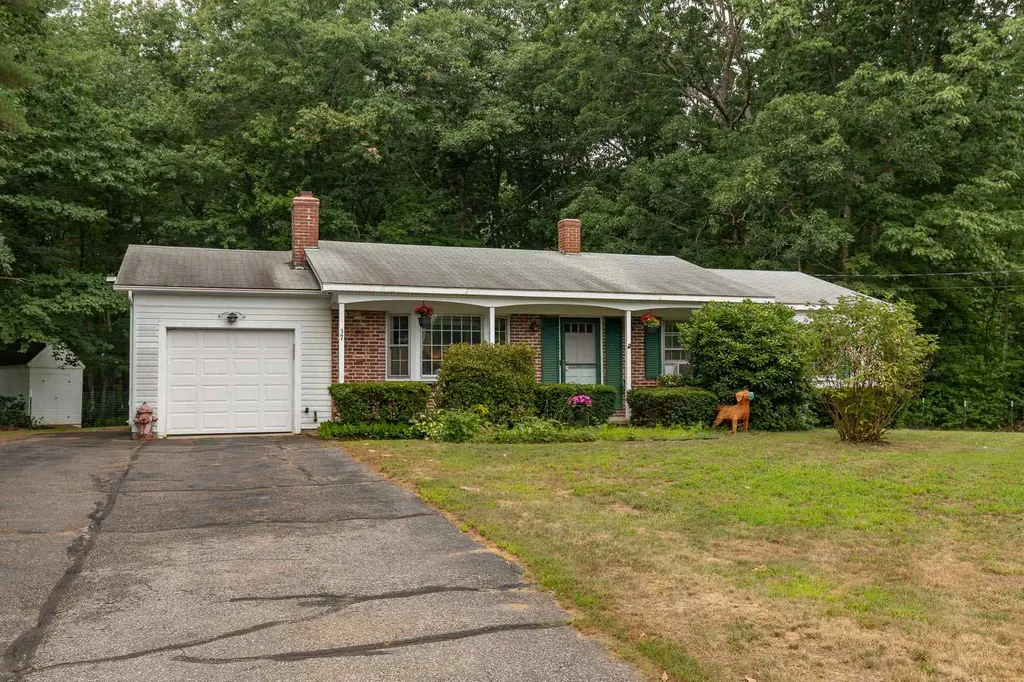 37 Crest Drive Somersworth NH 03878