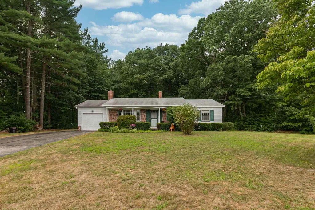 37 Crest Drive Somersworth NH 03878