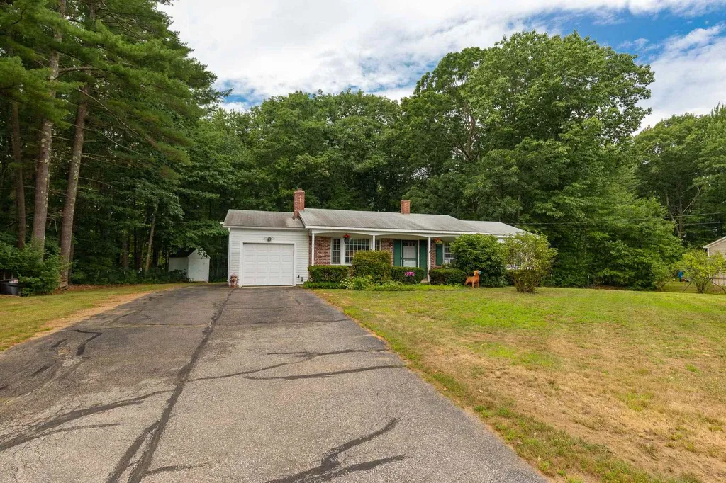 37 Crest Drive Somersworth NH 03878