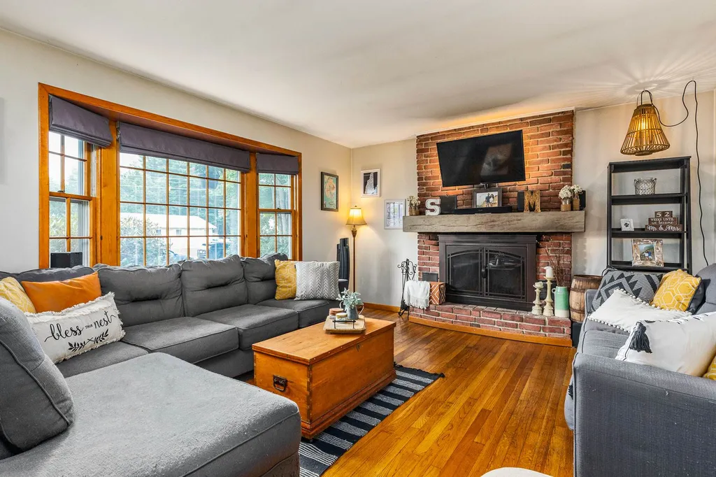 37 Crest Drive Somersworth NH 03878