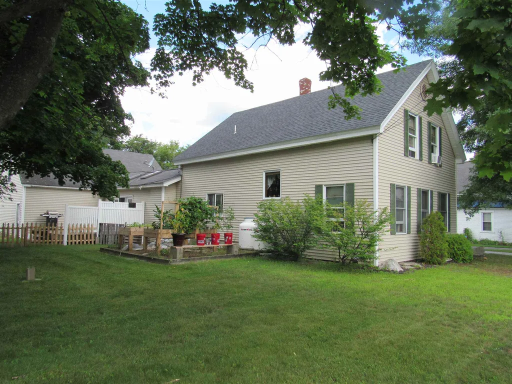8 Church Street Gorham NH 03581