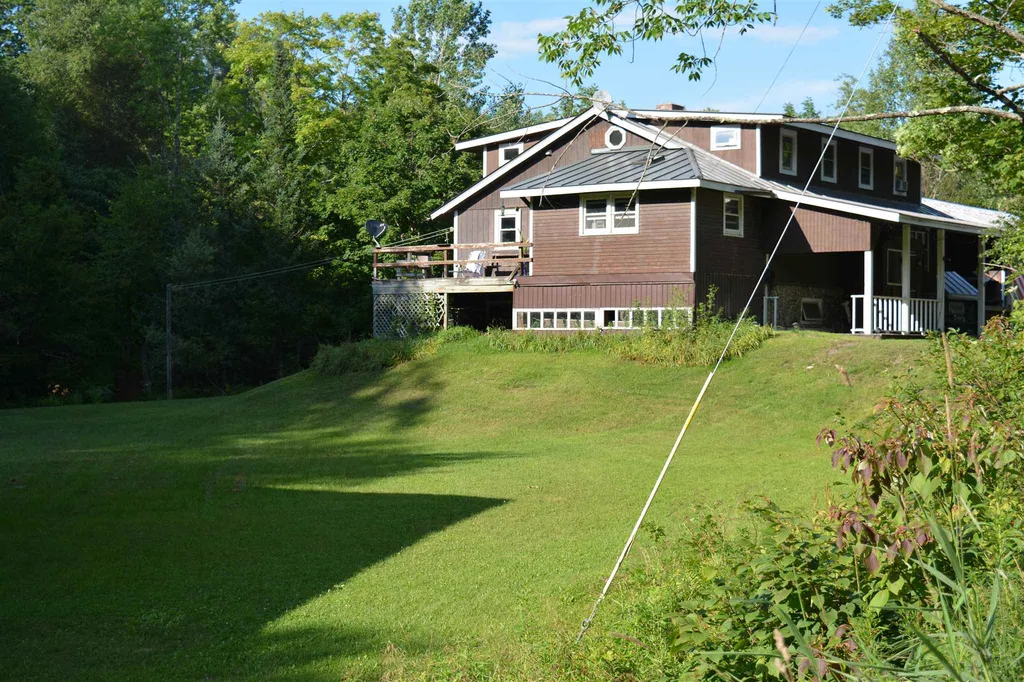 81 Upper Village Road Chelsea VT 05038