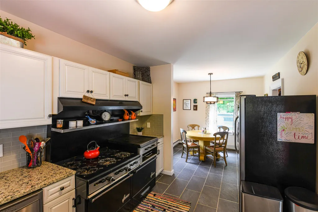 12 Hedgerose Lane Bethlehem NH 03574