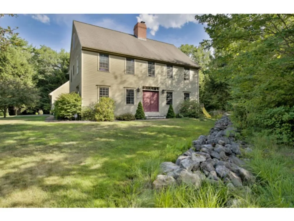 63 Carriage Road New Boston NH 03070