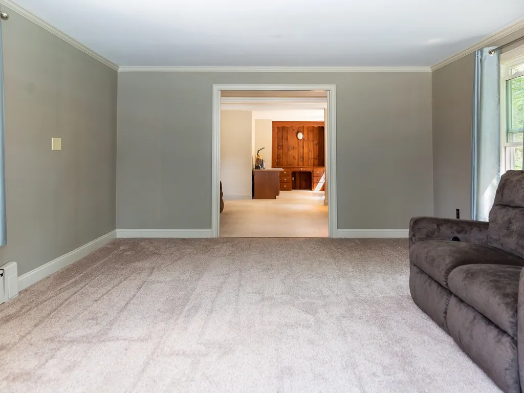 235 Middle Road Brentwood NH 03833