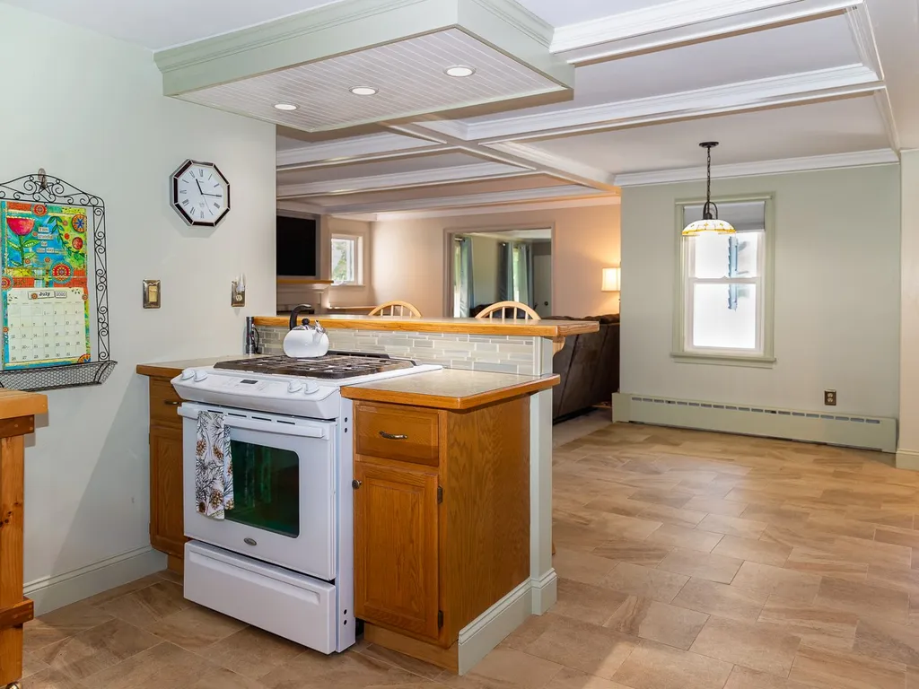235 Middle Road Brentwood NH 03833