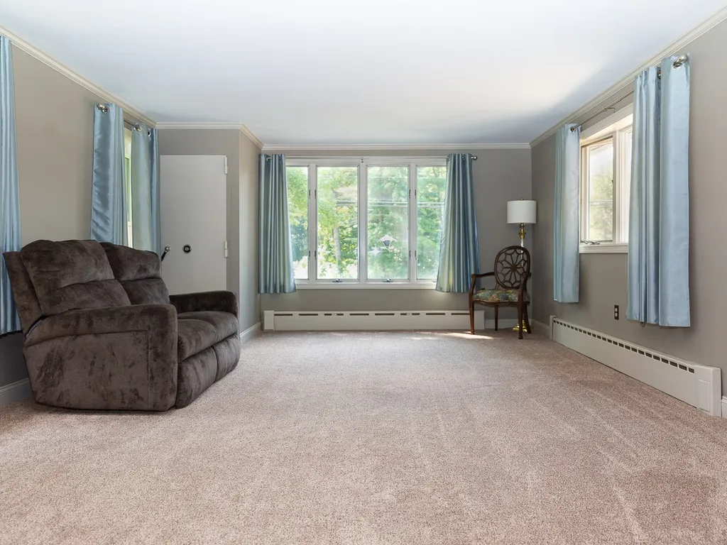 235 Middle Road Brentwood NH 03833