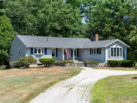 235 Middle Road Brentwood NH 03833