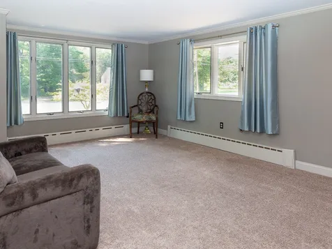 235 Middle Road Brentwood NH 03833