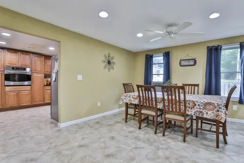 5 Den Avenue Merrimack NH 03054