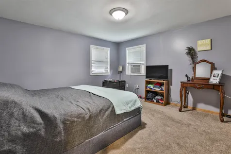 5 Den Avenue Merrimack NH 03054