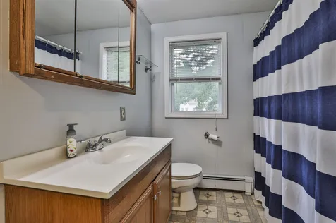 5 Den Avenue Merrimack NH 03054