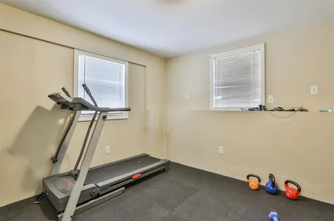 5 Den Avenue Merrimack NH 03054