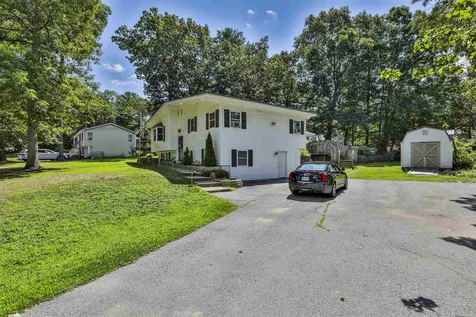5 Den Avenue Merrimack NH 03054
