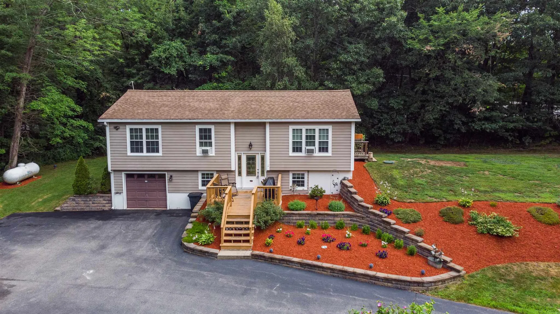76 Nottingham Road Raymond NH 03077