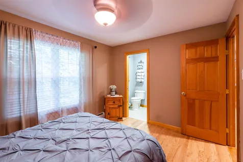76 Nottingham Road Raymond NH 03077