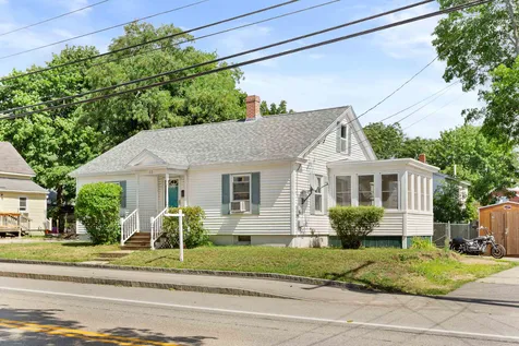 22 Washington Street Rochester NH 03867
