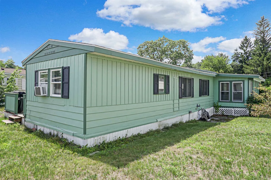 16 Cottonwood Lane Merrimack NH 03054