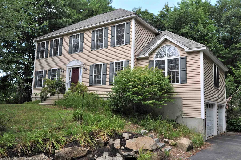 74 Horizon Drive Goffstown NH 03045