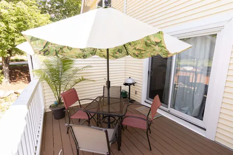 126 Fox Hollow Way Manchester NH 03104
