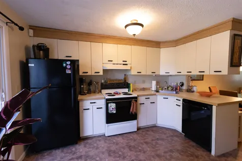126 Fox Hollow Way Manchester NH 03104
