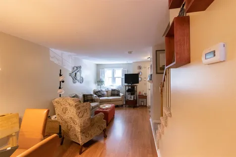 126 Fox Hollow Way Manchester NH 03104