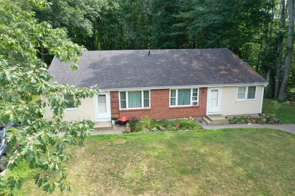 2 Pinewood Drive Somersworth NH 03878