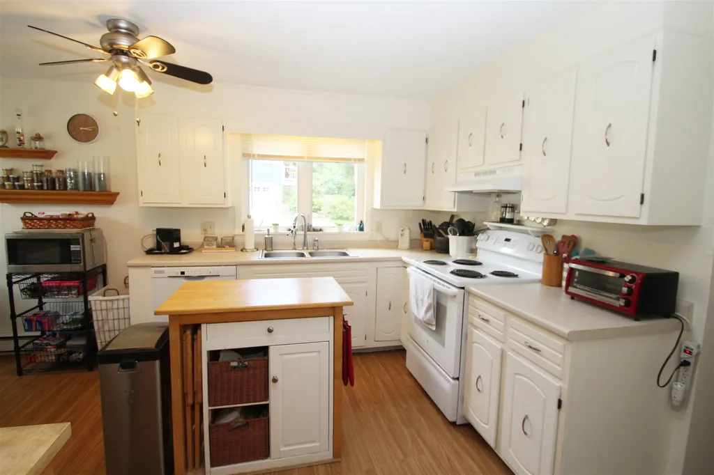 2 Pinewood Drive Somersworth NH 03878