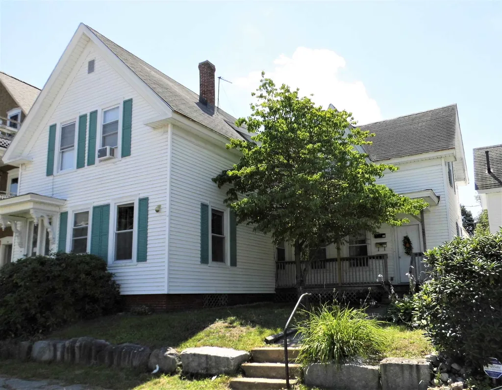 27 Pennacook Street Manchester NH 03104