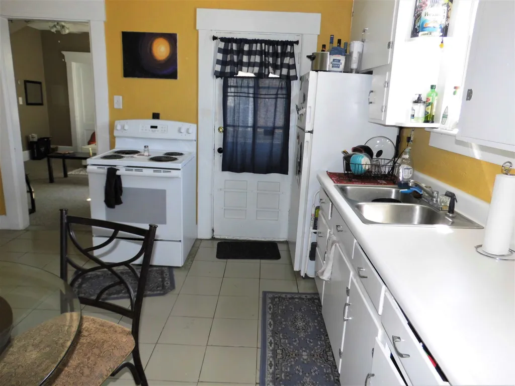 27 Pennacook Street Manchester NH 03104