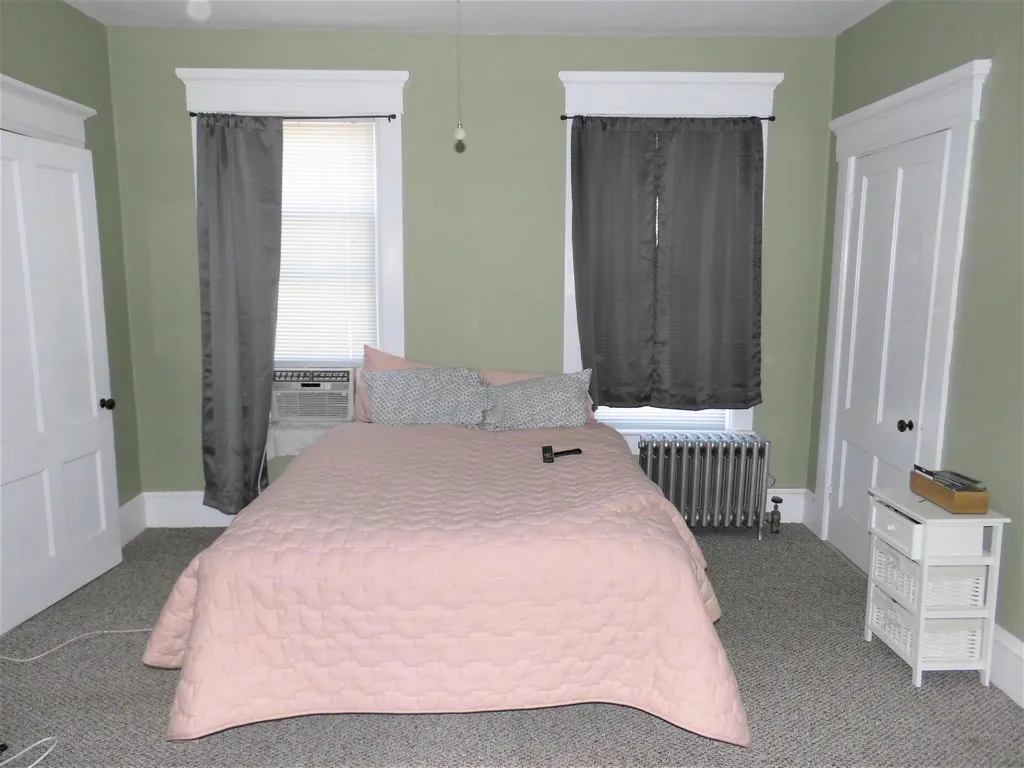 27 Pennacook Street Manchester NH 03104