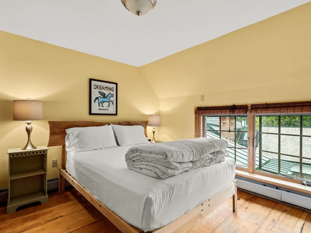 27 Inn Road Charlotte VT 05445