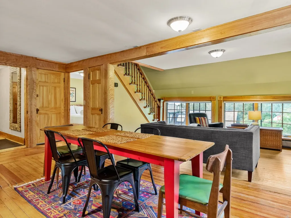 27 Inn Road Charlotte VT 05445