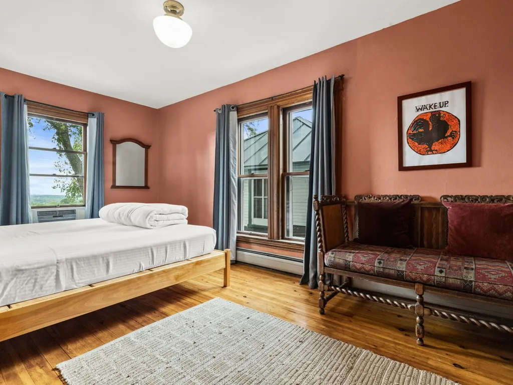 27 Inn Road Charlotte VT 05445