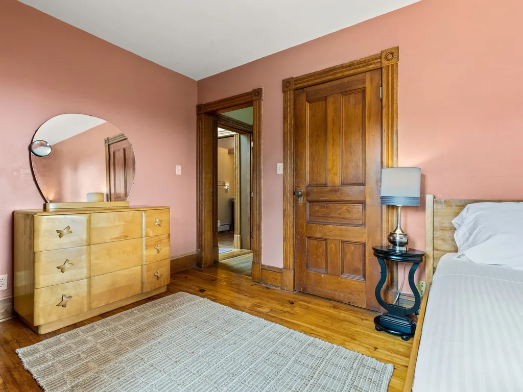 27 Inn Road Charlotte VT 05445