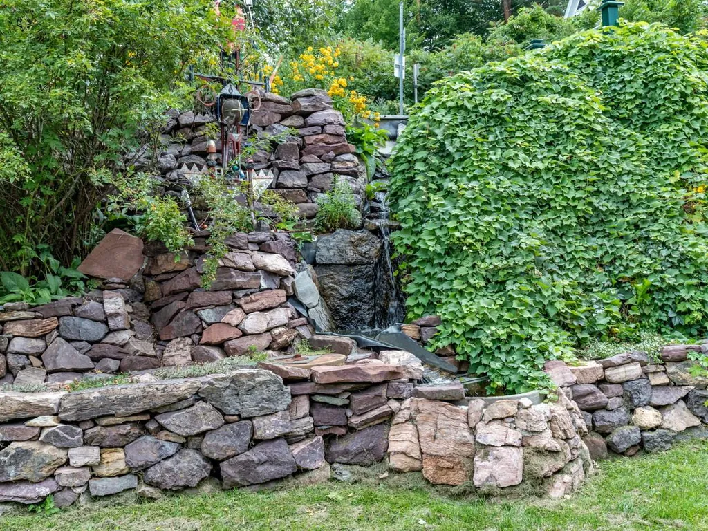 27 Inn Road Charlotte VT 05445